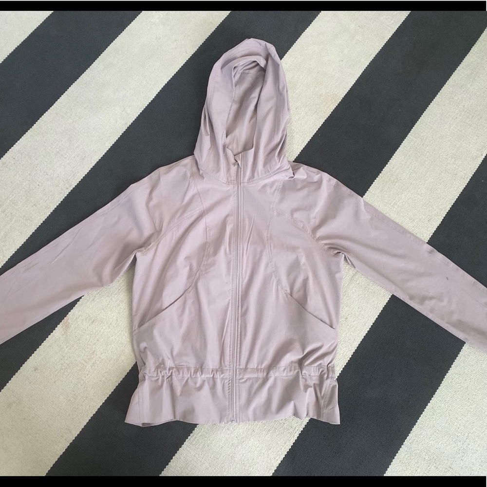 Lululemon jacket in excellent condition